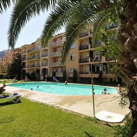 141-empurialola- Con Piscinas En El Centro Y Cerca Del Mar