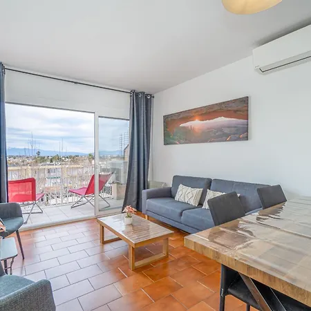 141-empurialola- Con Piscinas En El Centro Y Cerca Del Mar * إمبوريابرافا