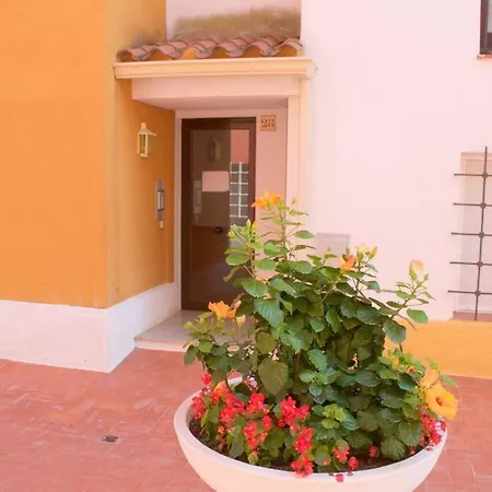 141-empurialola- Con Piscinas En El Centro Y Cerca Del Mar